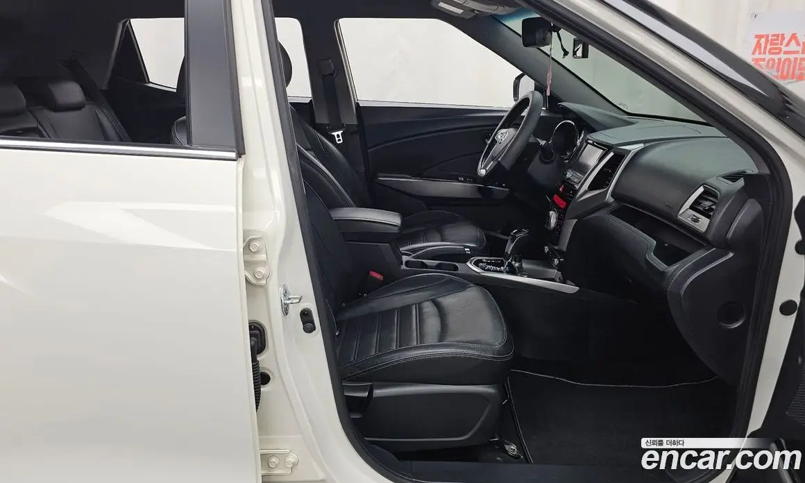SsangYong TIBOLI 2015 1.6 автомат (гидро), фото 17