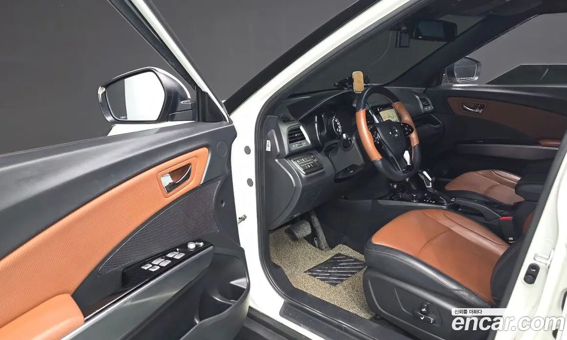 SsangYong TIBOLI 2018 1.6 автомат (гидро), фото 11