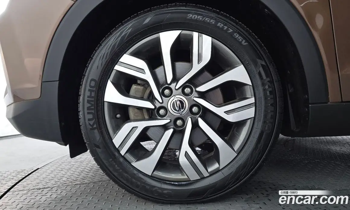 SsangYong TIBOLI 2018 1.6 автомат (гидро), фото 5