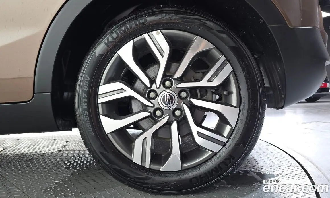 SsangYong TIBOLI 2018 1.6 автомат (гидро), фото 7