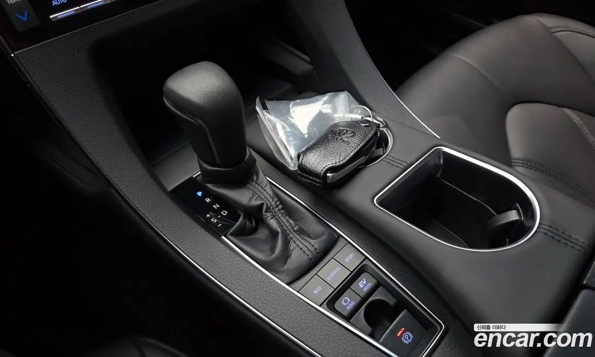 Toyota Avalon 2019 2.5 автомат (гидро), фото 12