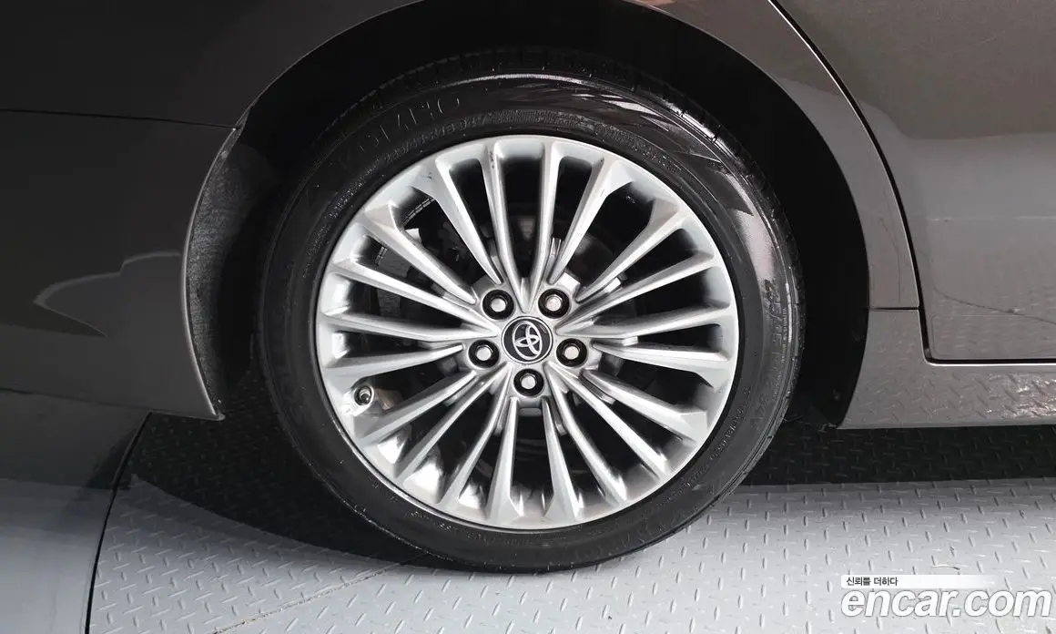 Toyota Avalon 2019 2.5 автомат (гидро), фото 5