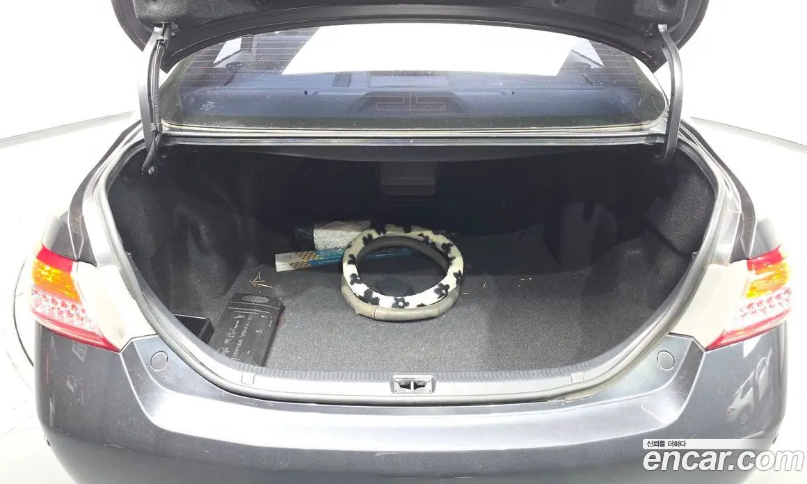 Toyota Camry 2011 2.5 автомат (гидро), фото 20
