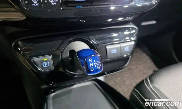 Toyota Prius 2019 1.8 автомат (гидро), миниатюра 12