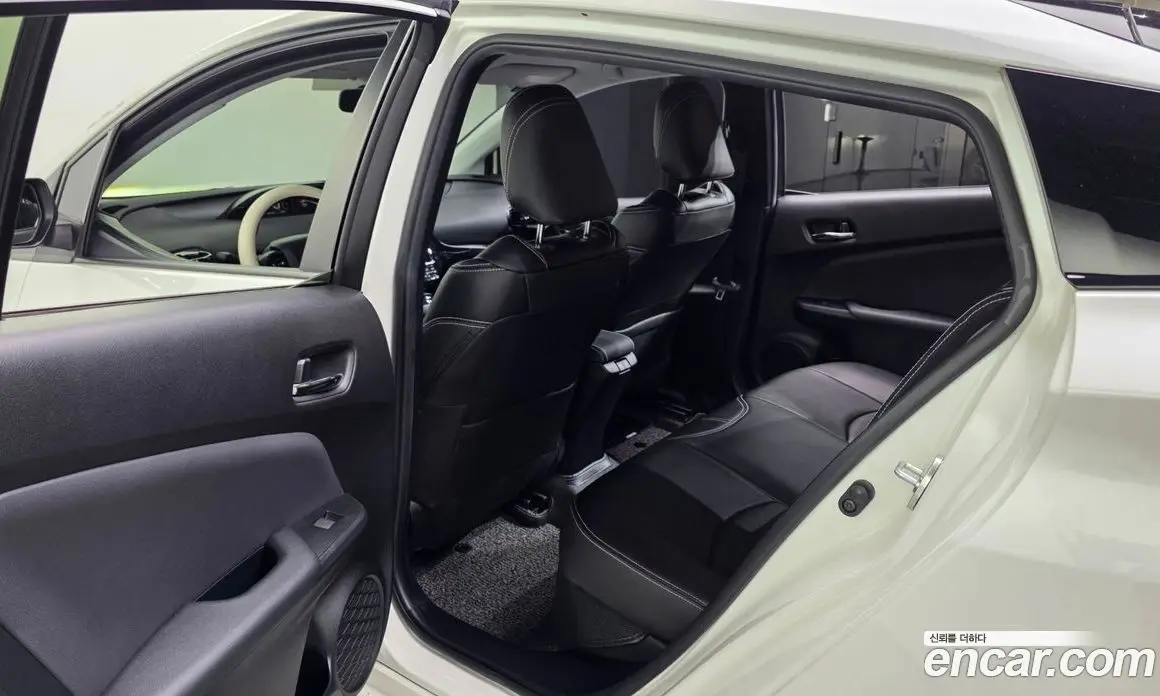 Toyota Prius 2019 1.8 автомат (гидро), фото 16