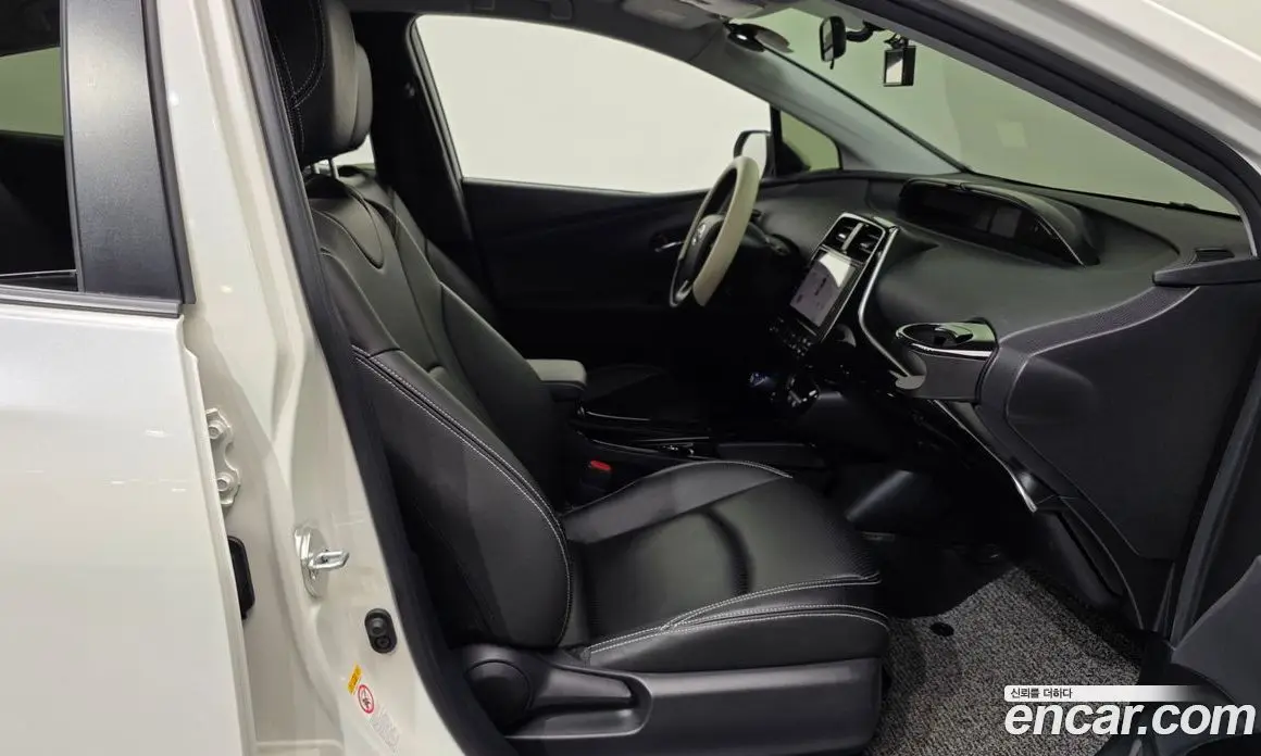 Toyota Prius 2019 1.8 автомат (гидро), фото 17