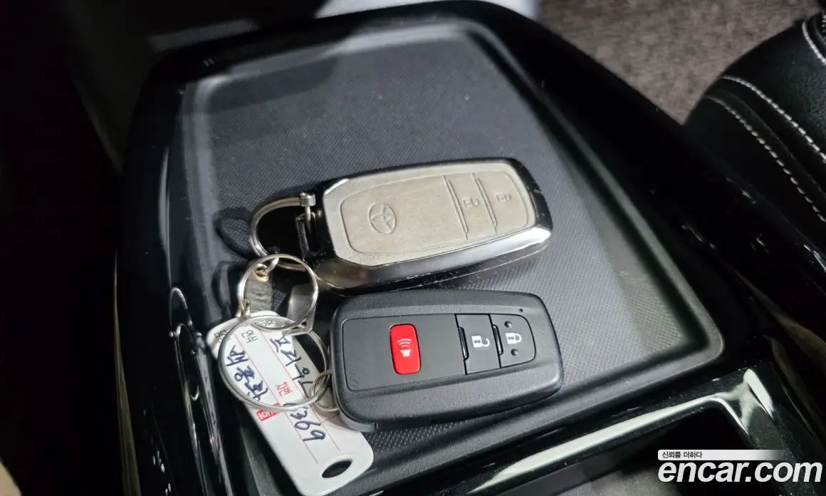 Toyota Prius 2019 1.8 автомат (гидро), фото 30