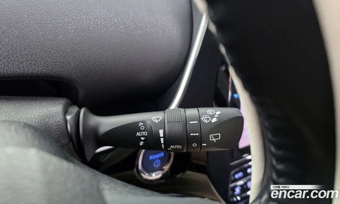 Toyota Prius 2019 1.8 автомат (гидро), фото 31