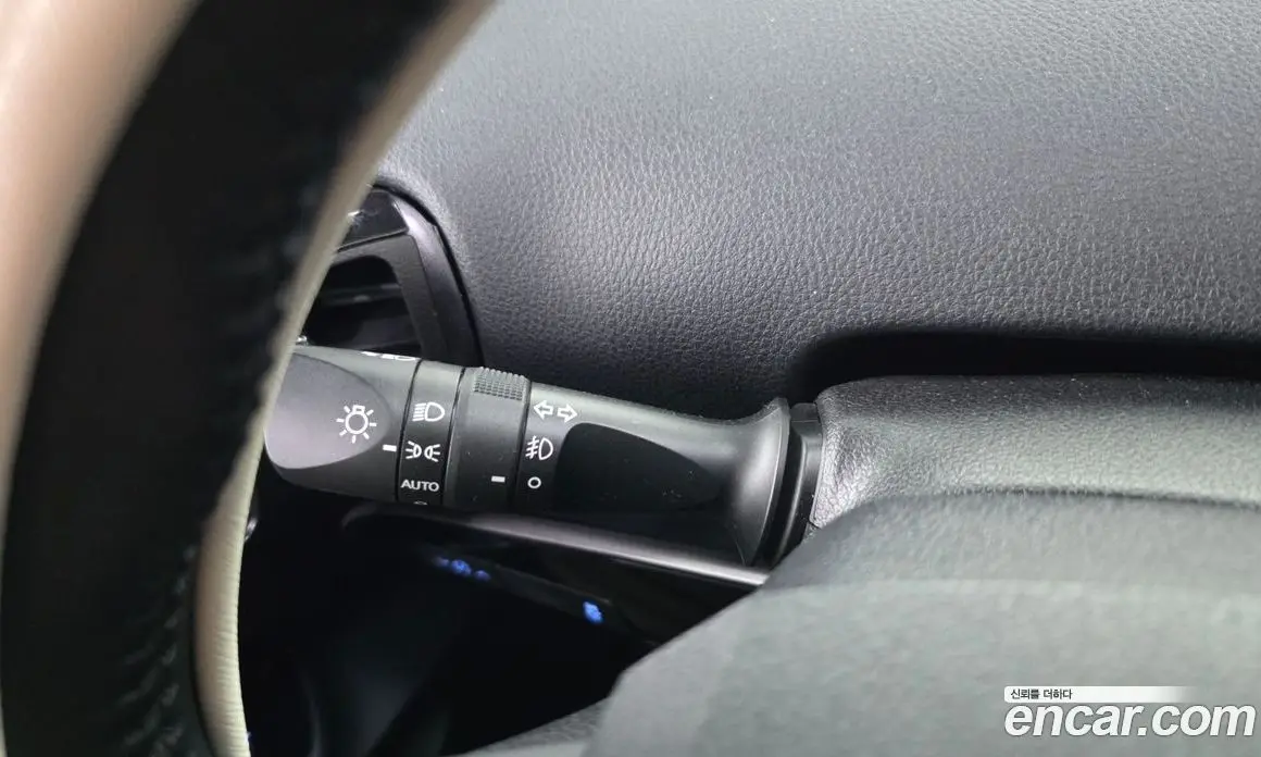 Toyota Prius 2019 1.8 автомат (гидро), фото 35