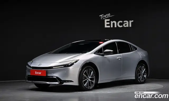 Toyota Prius, 2023, 70 151 км