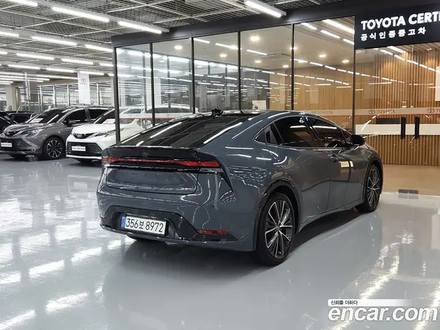 Toyota Prius 2026 2.0 автомат (робот), миниатюра 2