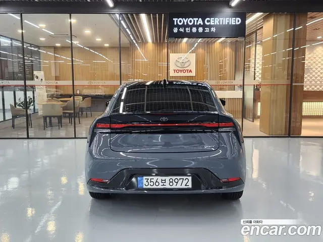 Toyota Prius 2026 2.0 автомат (робот), миниатюра 4