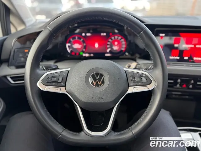 Volkswagen Golf 2023 2.0 автомат (гидро), миниатюра 12