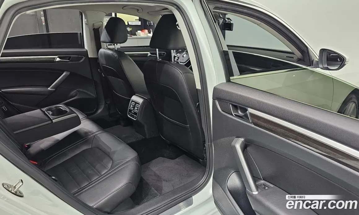 Volkswagen Passat 2018 2.0 автомат (гидро), фото 17
