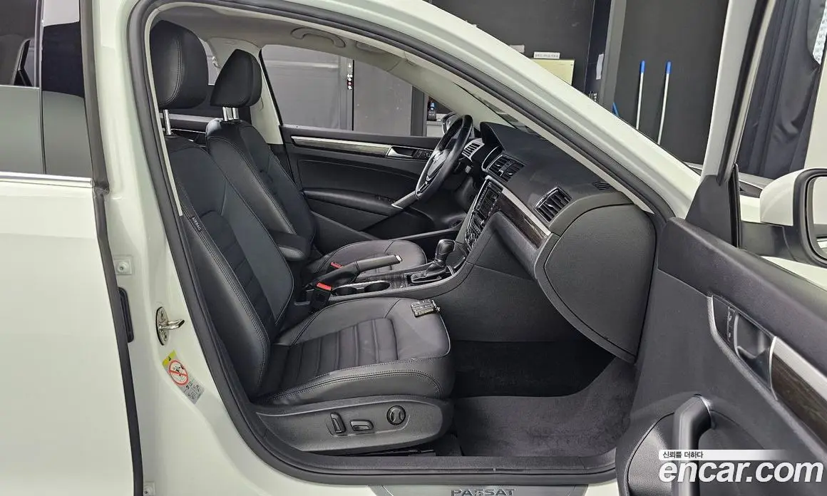 Volkswagen Passat 2018 2.0 автомат (гидро), фото 18