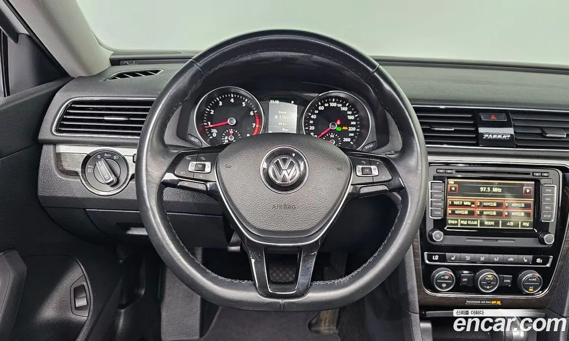 Volkswagen Passat 2018 2.0 автомат (гидро), фото 23