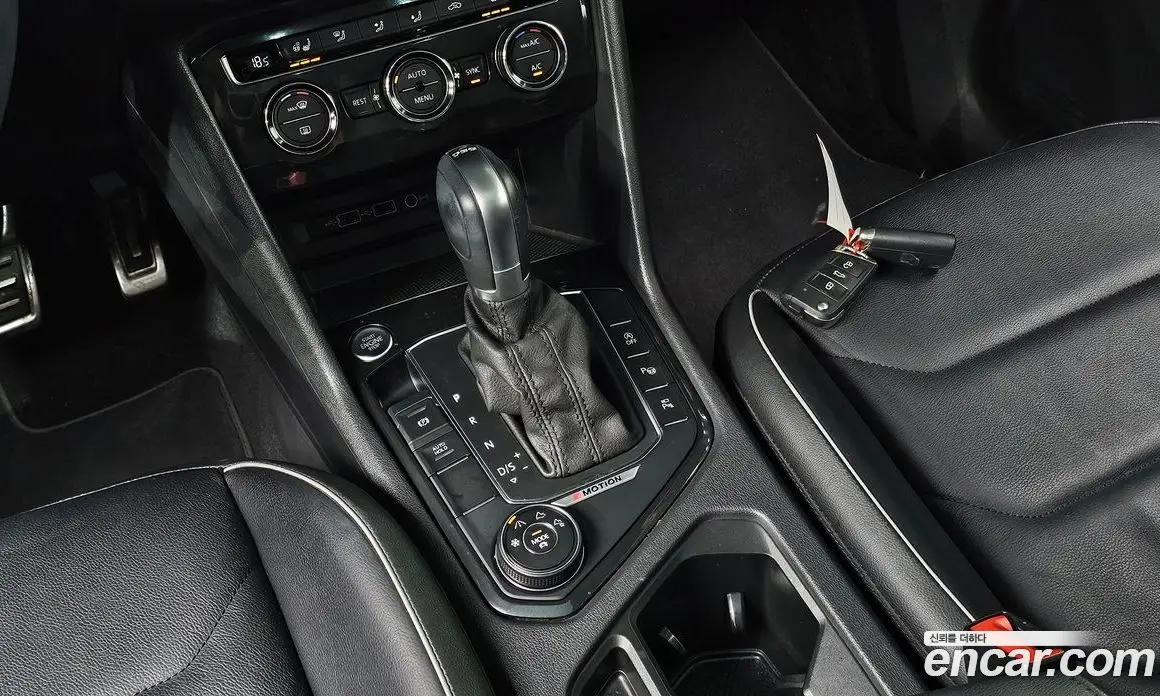 Volkswagen Tiguan 2018 2.0 автомат (гидро), фото 11