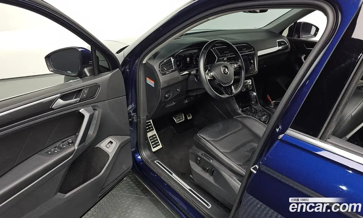 Volkswagen Tiguan 2018 2.0 автомат (гидро), фото 16