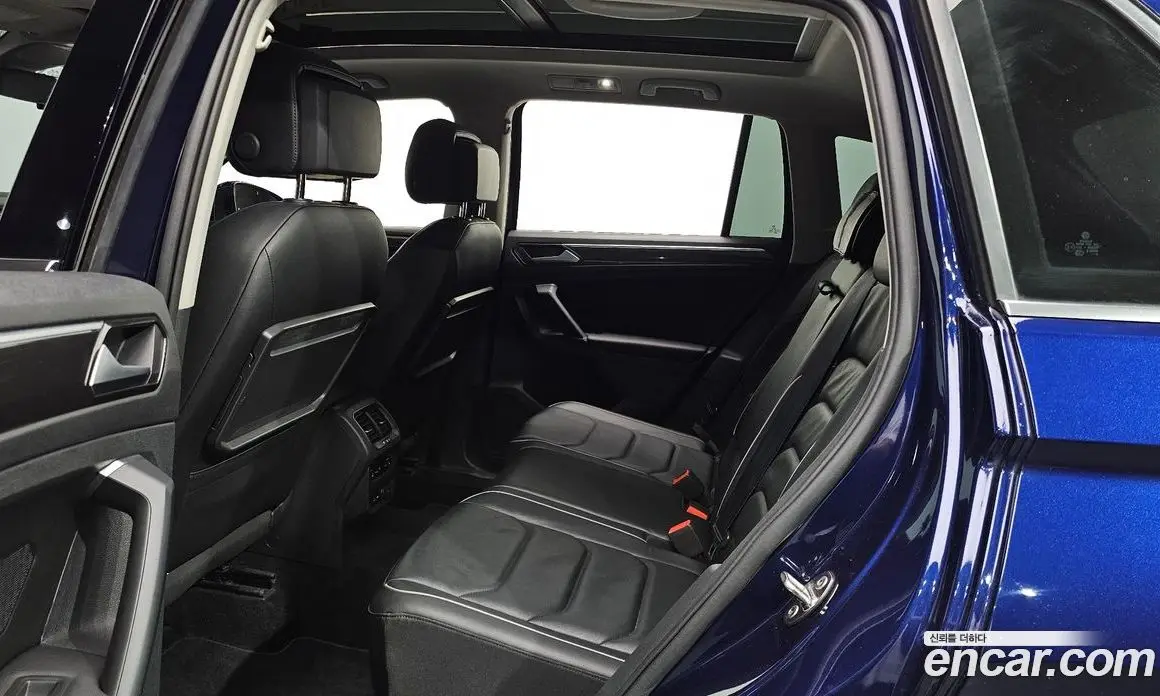 Volkswagen Tiguan 2018 2.0 автомат (гидро), фото 17