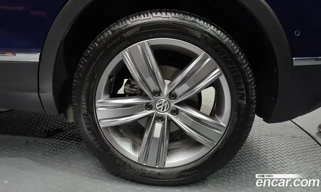 Volkswagen Tiguan 2018 2.0 автомат (гидро), миниатюра 6