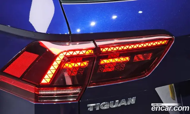 Volkswagen Tiguan 2018 2.0 автомат (гидро), миниатюра 8