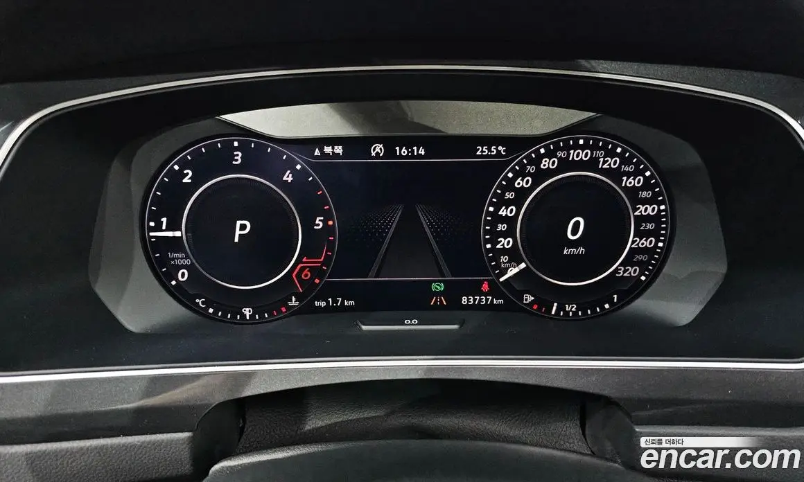 Volkswagen Tiguan 2018 2.0 автомат (гидро), фото 10