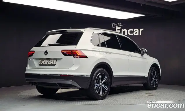 Volkswagen Tiguan 2018 2.0 автомат (гидро), миниатюра 2