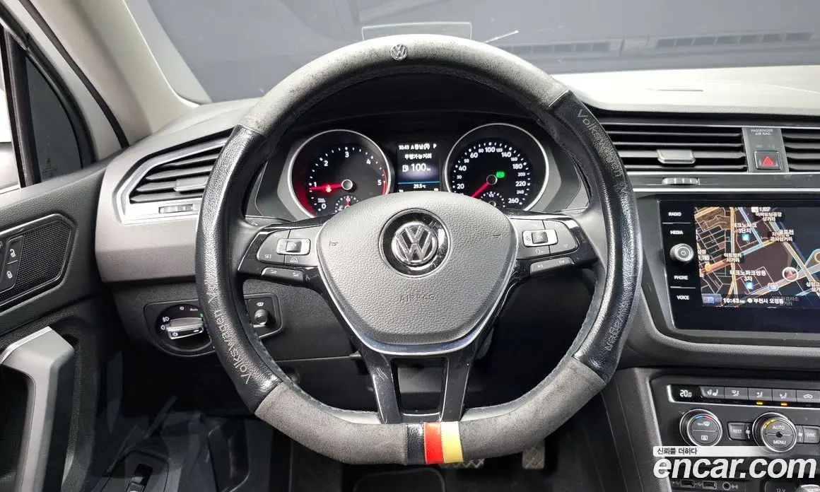 Volkswagen Tiguan 2018 2.0 автомат (гидро), фото 13