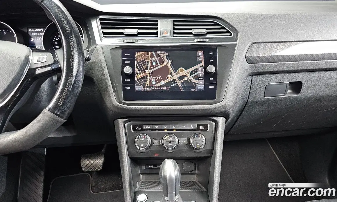 Volkswagen Tiguan 2018 2.0 автомат (гидро), фото 14