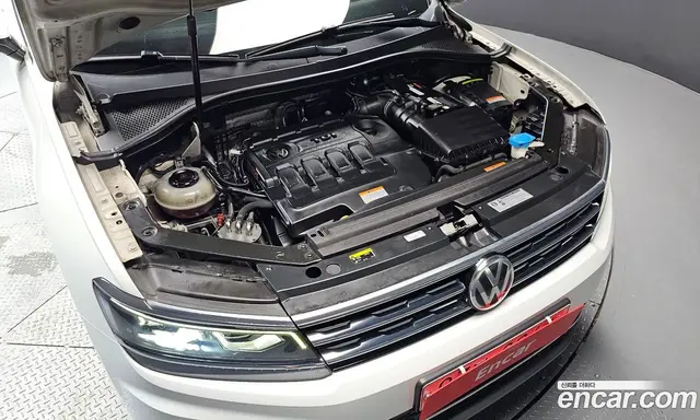 Volkswagen Tiguan 2018 2.0 автомат (гидро), миниатюра 6