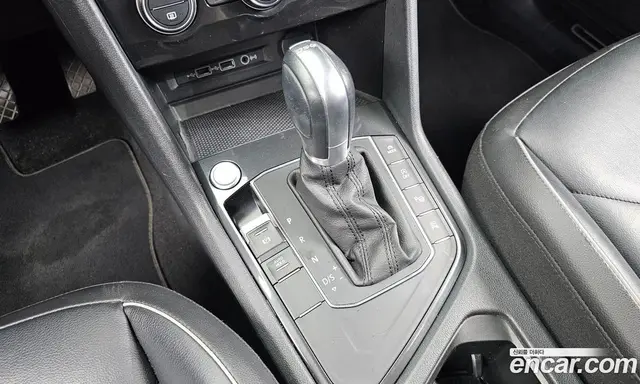 Volkswagen Tiguan 2018 2.0 автомат (гидро), миниатюра 9