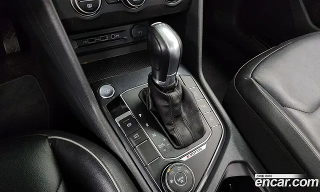 Volkswagen Tiguan 2018 2.0 автомат (гидро), миниатюра 9