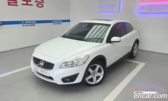 Volvo C30 2012 2.0 автомат (гидро), миниатюра 1