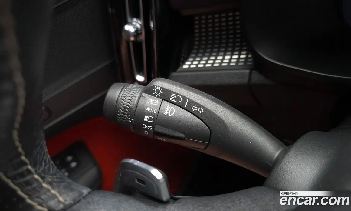 Volvo XC40 2019 2.0 автомат (гидро), фото 27