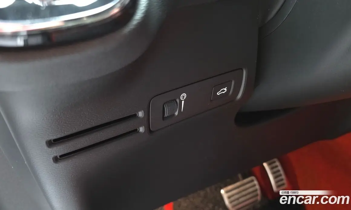 Volvo XC40 2019 2.0 автомат (гидро), фото 31