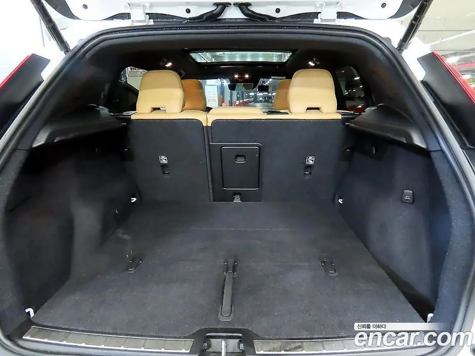 Volvo XC40 2022 2.0 автомат (гидро), фото 17