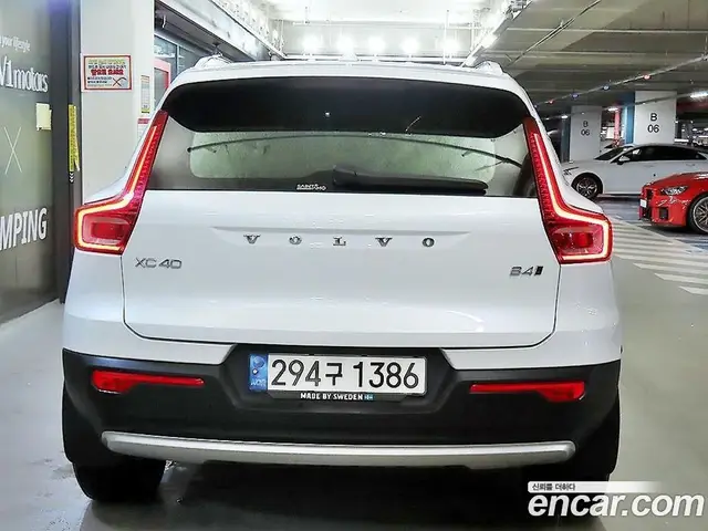 Volvo XC40 2022 2.0 автомат (гидро), миниатюра 5
