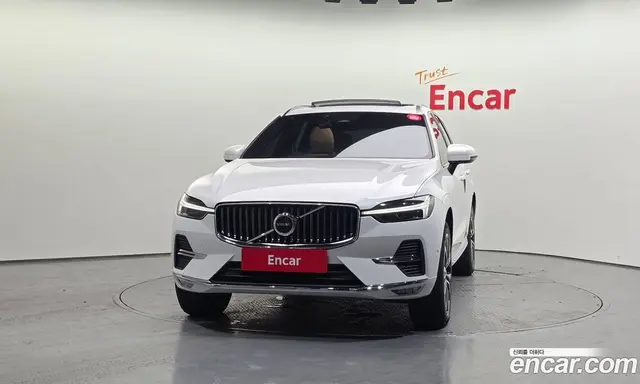 Volvo XC60 2022 2.0 автомат (гидро), миниатюра 3