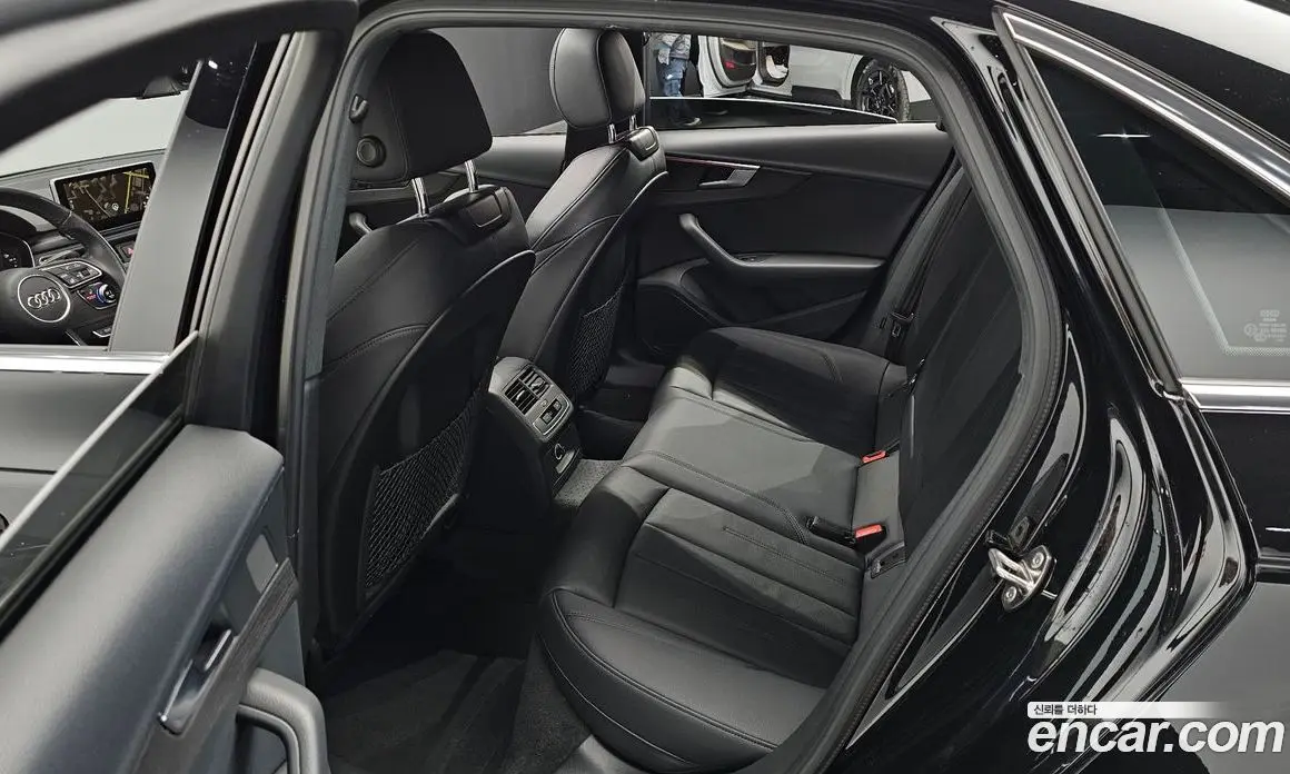 Audi A4 2019 2.0 автомат (гидро), фото 12 Audi A4 2019 2.0 автомат (гидро), фото 12
