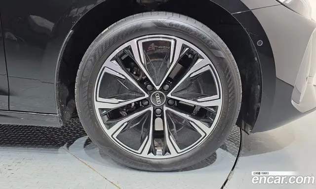 Audi A5 2025 2.0 автомат (гидро), миниатюра 5