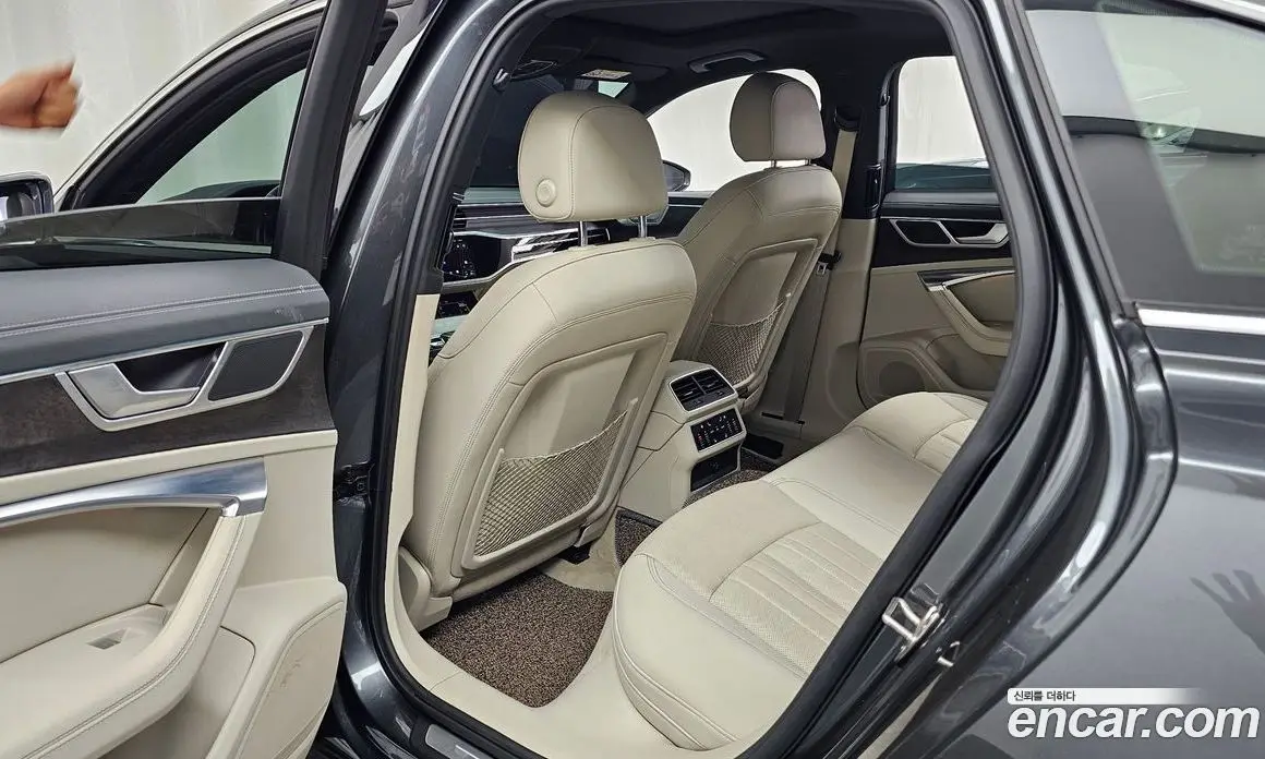Audi A6 2021 3.0 автомат (гидро), фото 17