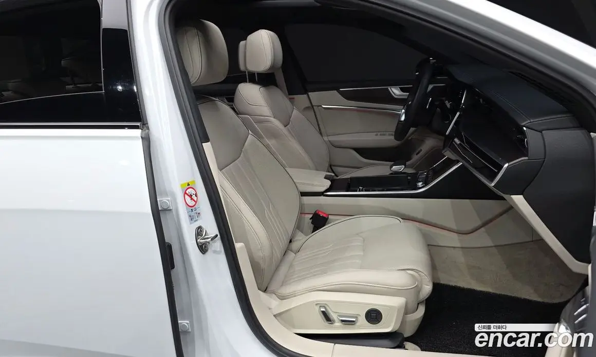 Audi A6 2025 2.0 автомат (гидро), фото 11