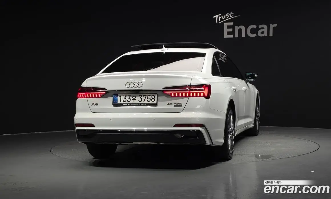 Audi A6 2025 2.0 автомат (гидро), фото 4