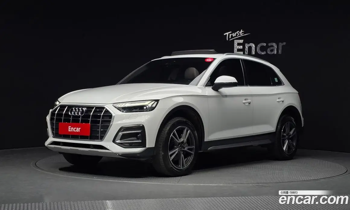 Audi Q5 2022 2.0 автомат (гидро), фото 1 Audi Q5 2022 2.0 автомат (гидро), фото 1