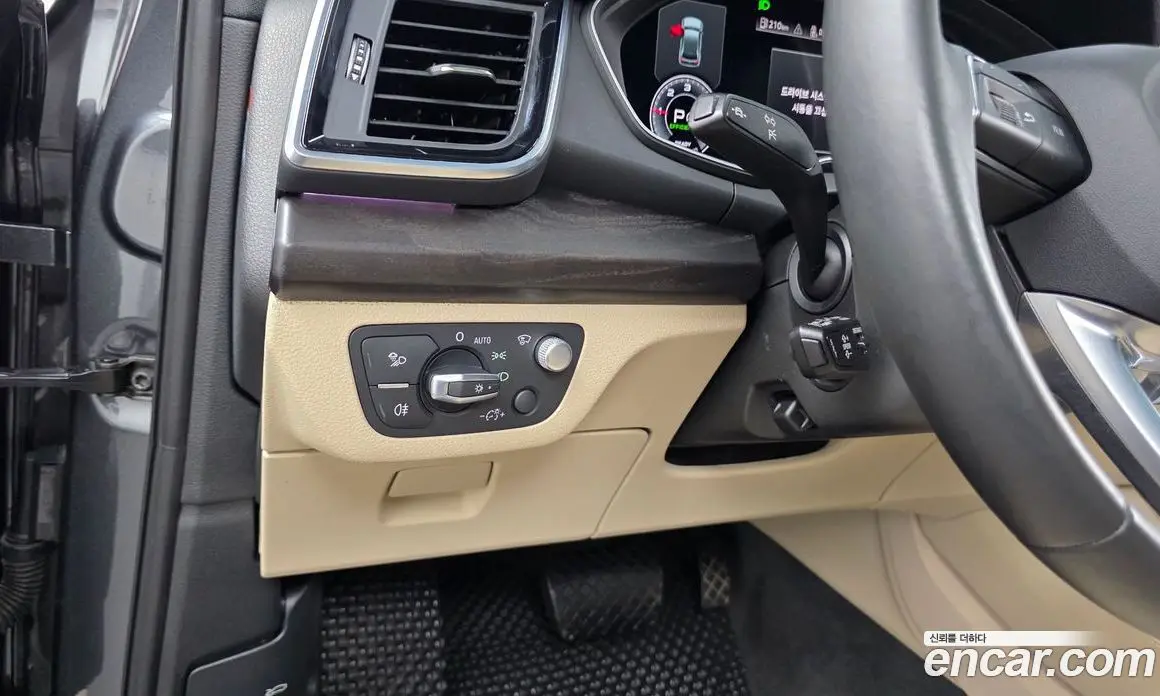 Audi Q5 2023 2.0 автомат (гидро), фото 16