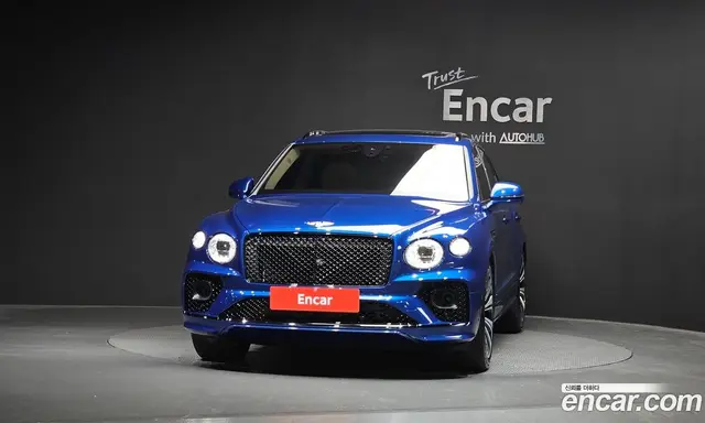 Bentley Bentayga 2022 4.0 автомат (гидро), миниатюра 2
