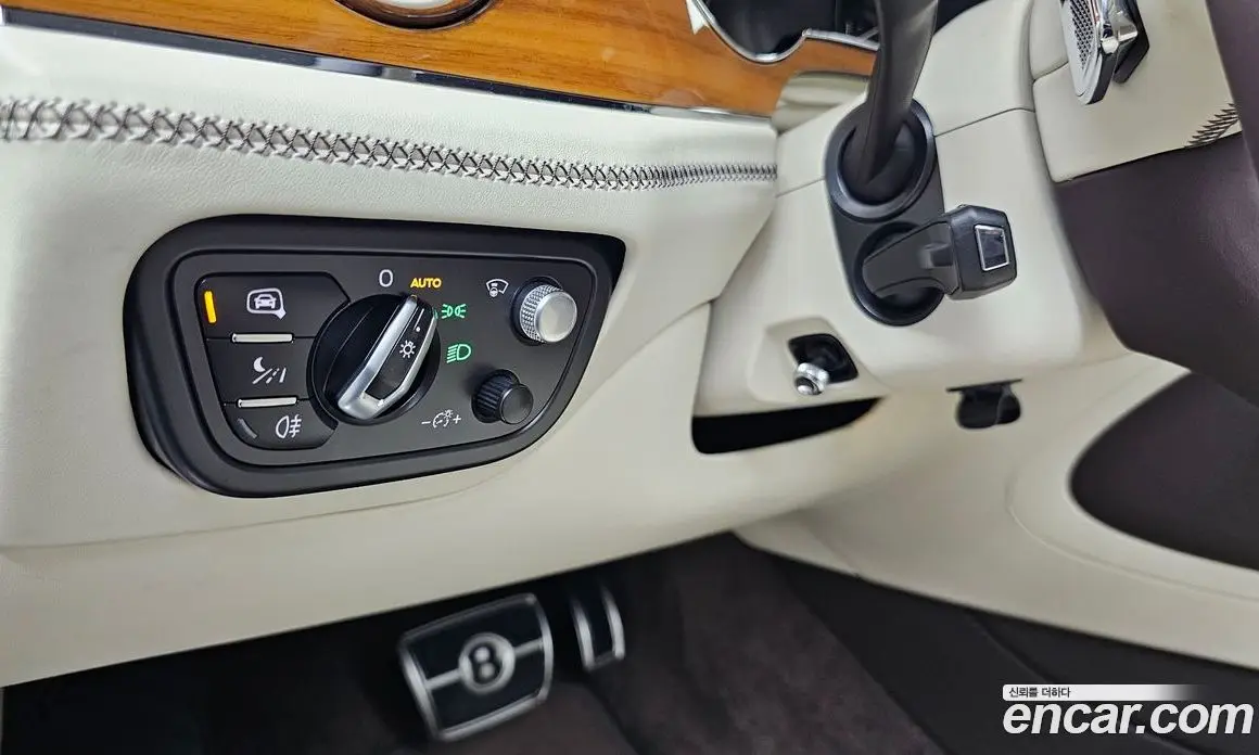 Bentley Bentayga 2022 4.0 автомат (гидро), фото 26
