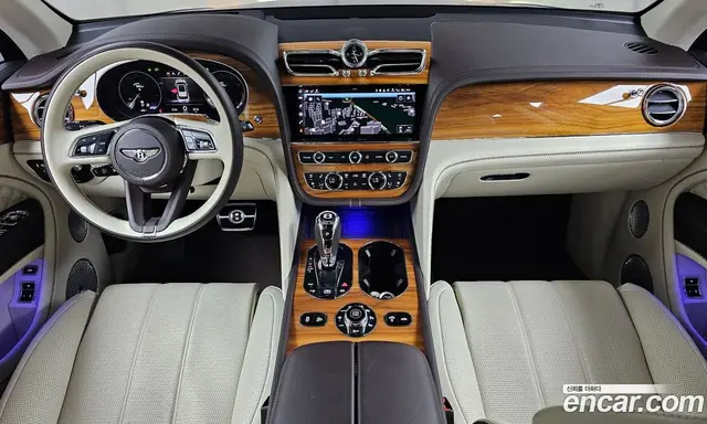 Bentley Bentayga 2022 4.0 автомат (гидро), миниатюра 9