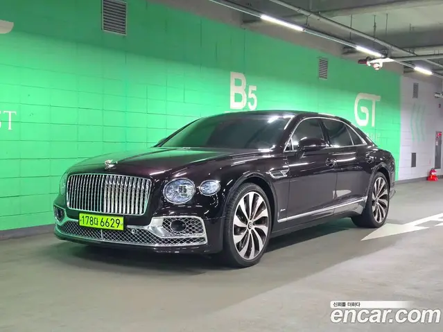 Bentley Flying Spur, 2024, 9 000 км
