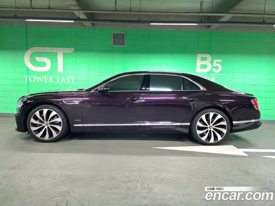 Bentley Flying Spur 2024 4.0 автомат (гидро), фото 3